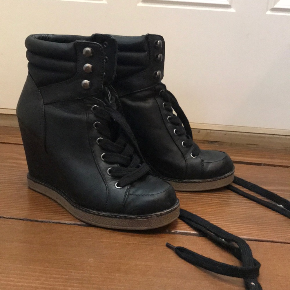 Moto Lace Up Wedges 🖤